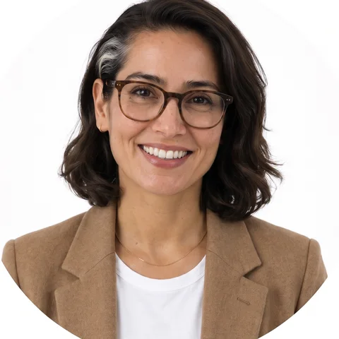 Lina Ferrer, an AI-generated HR and recruiting character by Talenteria